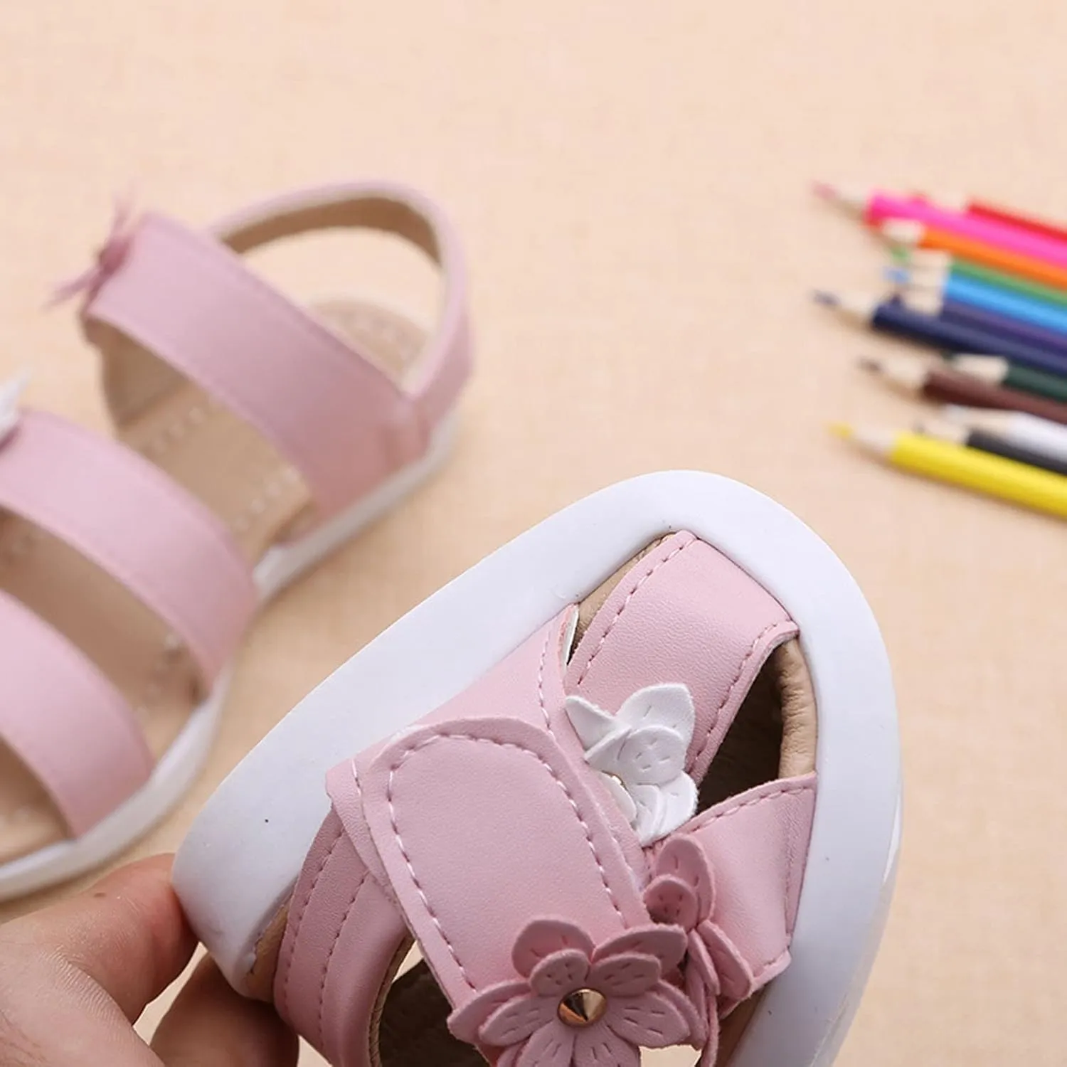 Girls Open Toe Flowers Sandals Summer Cute Beach Play Flat Shoes for Kids Soft Sole Wedding Party Prom Shoes