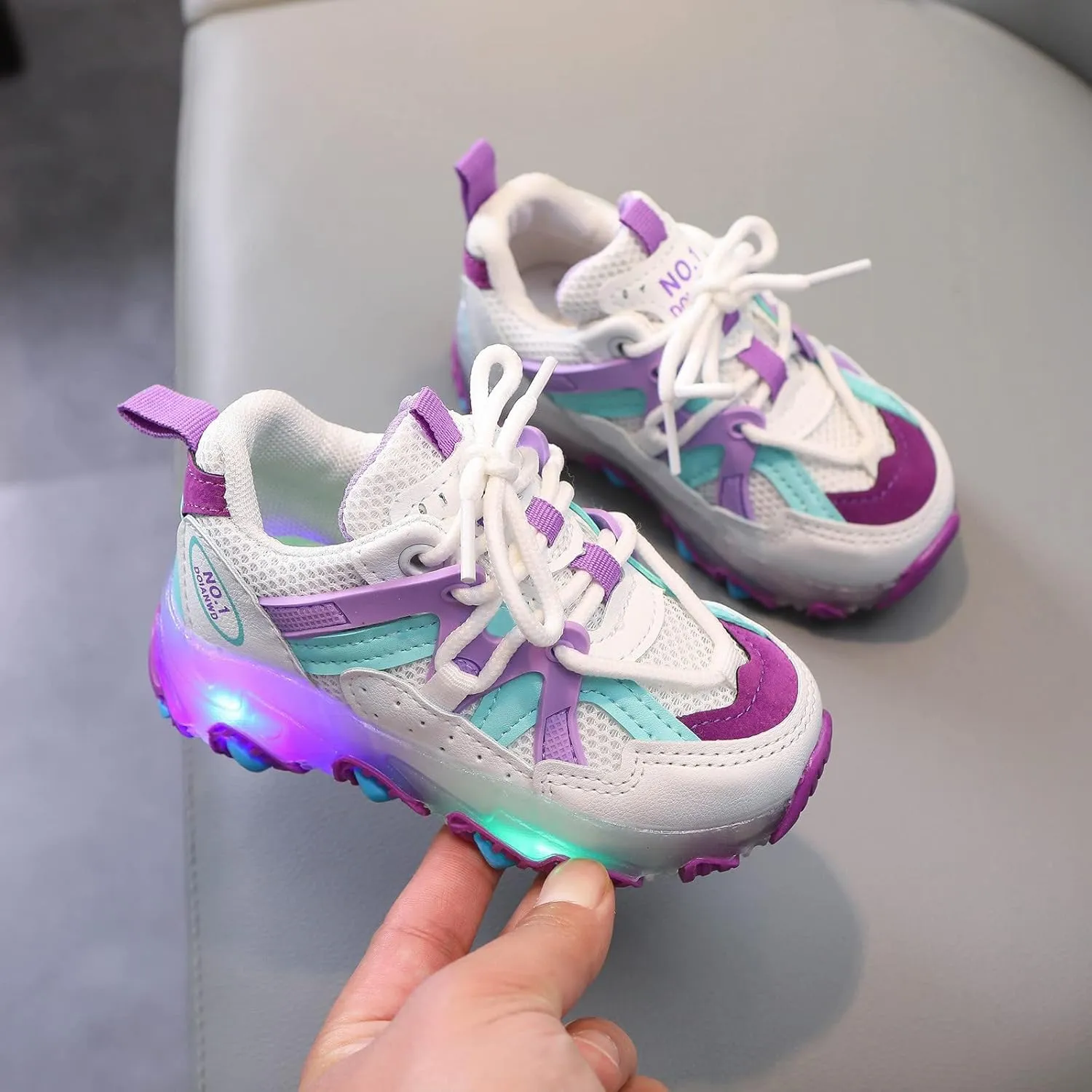 Kids Sneakers Toddler Boys Girls Lightweight Breathable Walking Shoes Children Luminous Flashing Shoes