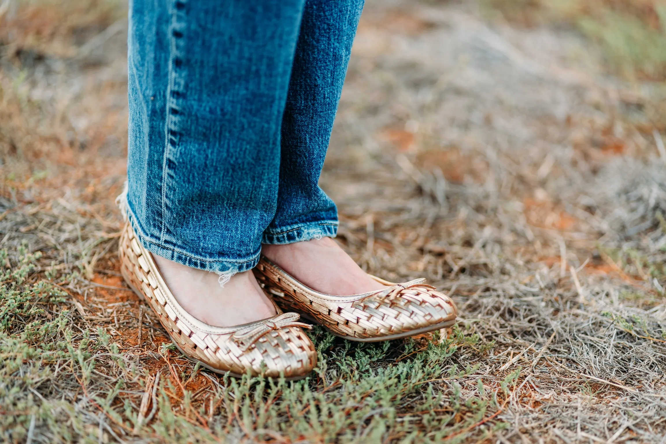 Lucky Brand: Mogeni Flats in Platino Metallic